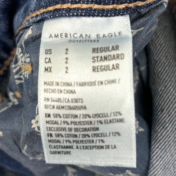 American Eagle Distressed Cuffed Mom Jean Women's size 2 Dark Blue Denim jeans - Picture 3 of 4